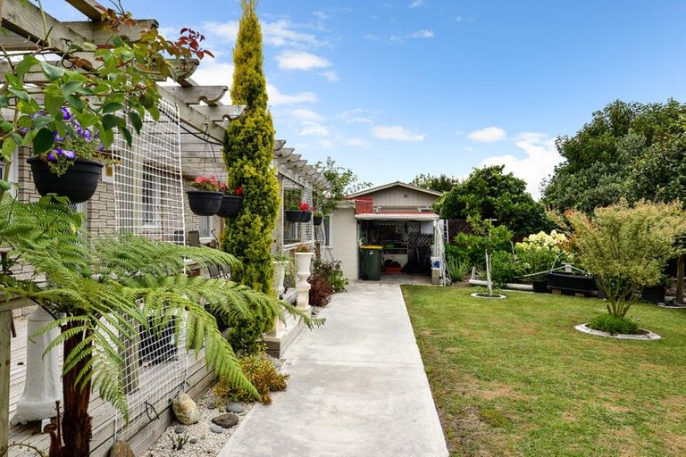 Photo of property in 27 Yvonne Street, Melville, Hamilton, 3206