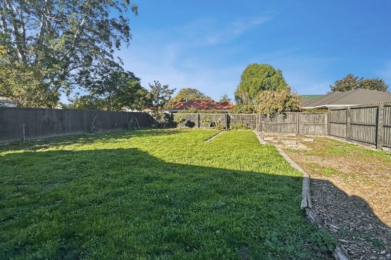 Photo of property in 22 Russley Road, Russley, Christchurch, 8042
