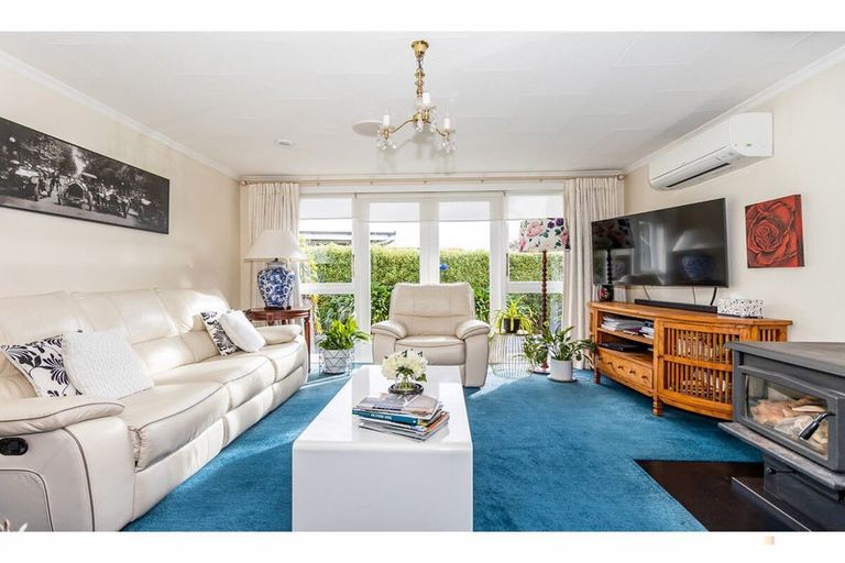 Photo of property in 12 Parsonage Road, Waimate, 7924