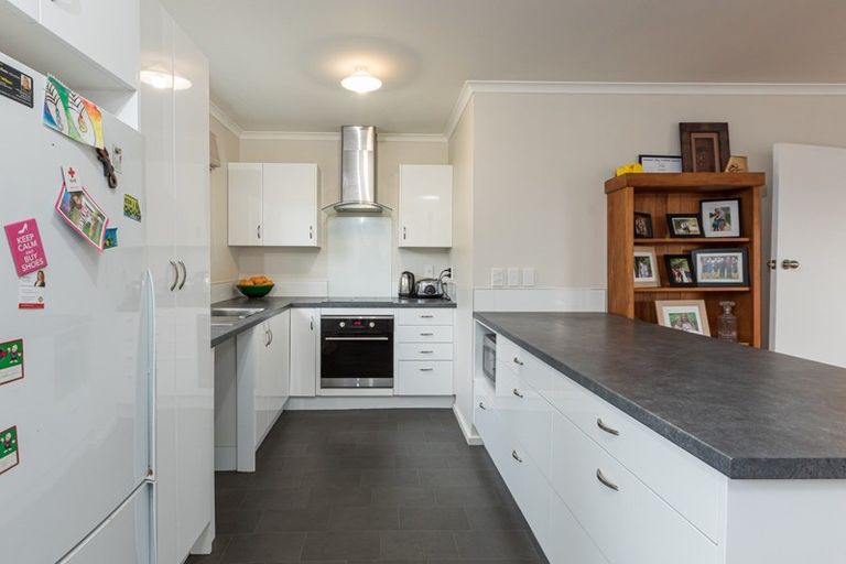 Photo of property in 12 Freyberg Terrace, Waipukurau, 4200