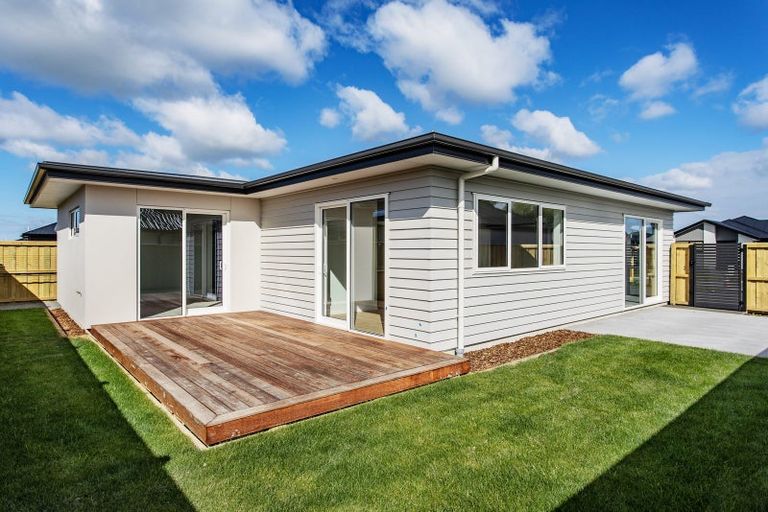 Photo of property in 5 Kekewai Place, Halswell, Christchurch, 8025