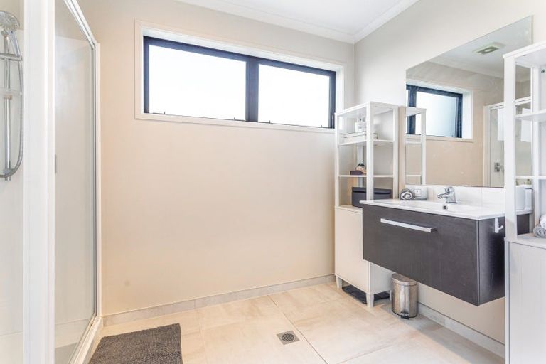 Photo of property in 37 Kerewhenua Crescent, Hobsonville, Auckland, 0616