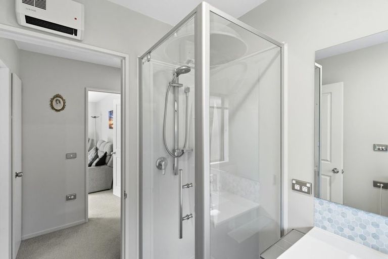 Photo of property in 1/5 Jadewynn Place, Halswell, Christchurch, 8025