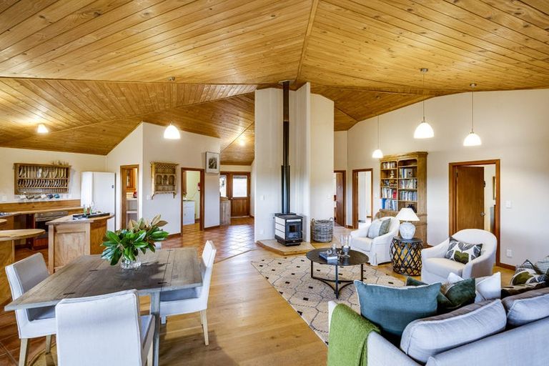 Photo of property in 565 Maraetotara Road, Maraetotara, Havelock North, 4294