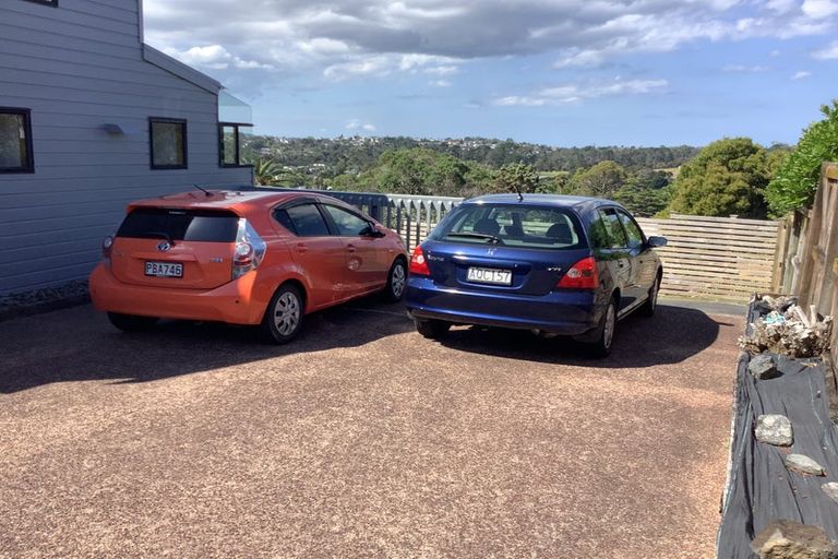 Photo of property in 2/92 Verran Road, Birkdale, Auckland, 0626