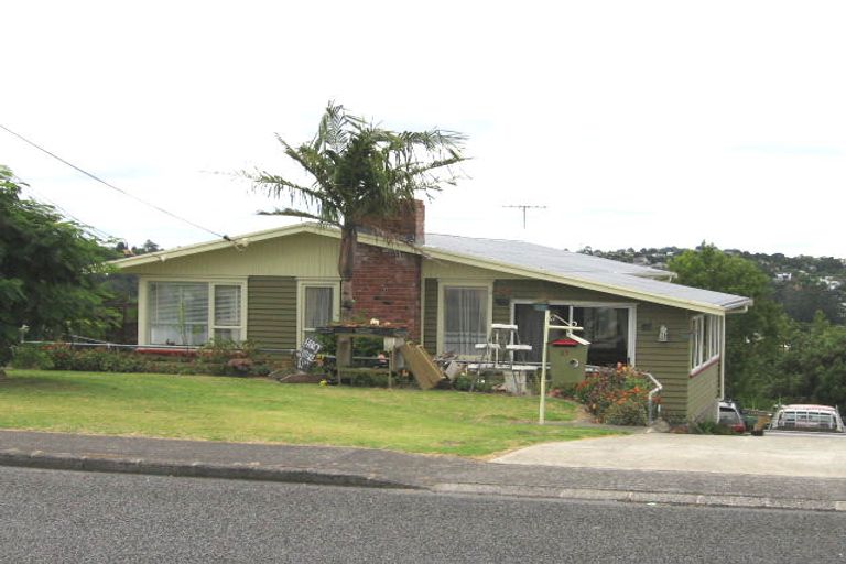 Photo of property in 27 Seaview Road, Glenfield, Auckland, 0629