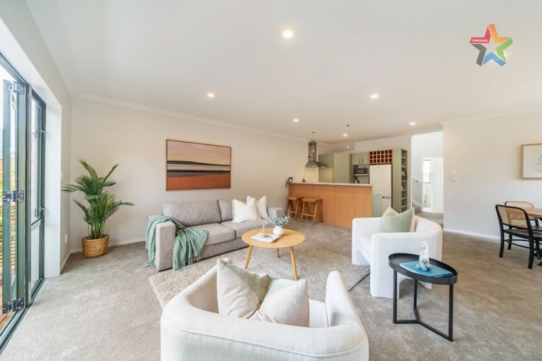Photo of property in 8 Futuna Close, Karori, Wellington, 6012