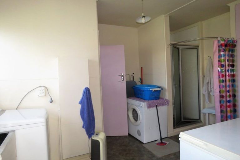 Photo of property in 17 Russell Street, Westport, 7825