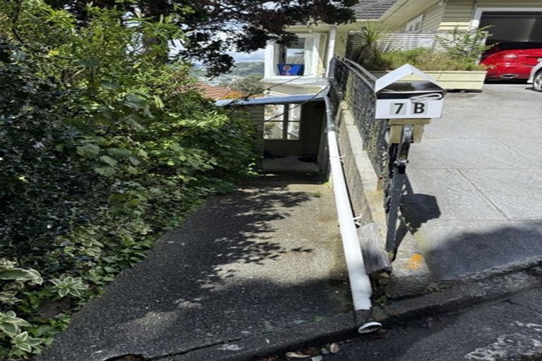 Photo of property in 5 Waiteata Road, Kelburn, Wellington, 6012