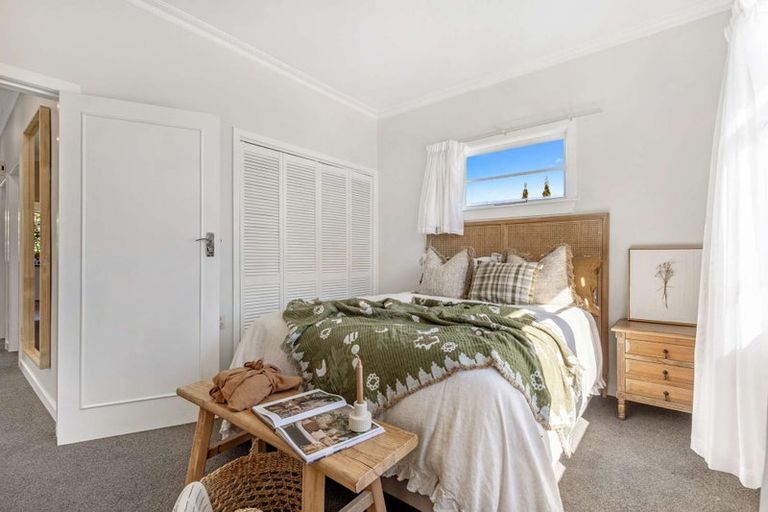 Photo of property in 221 Saint Leonards Avenue, Saint Leonards, Hastings, 4120