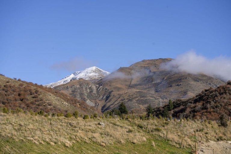 Photo of property in Gibbston Resort, 108 Toms Creek Road, Gibbston, Queenstown, 9371