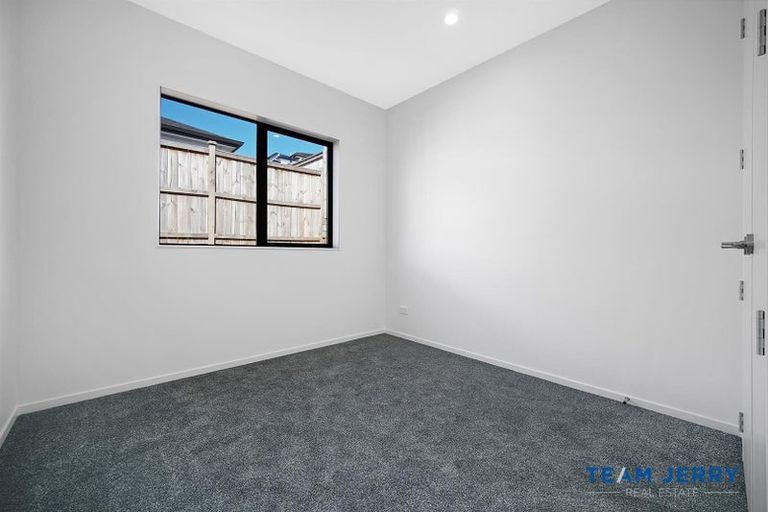 Photo of property in 31 Cloonlyon Drive, Flat Bush, Auckland, 2019