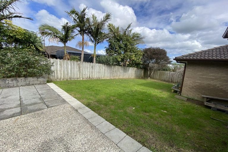 Photo of property in 28 Seamount Drive, Red Beach, 0932