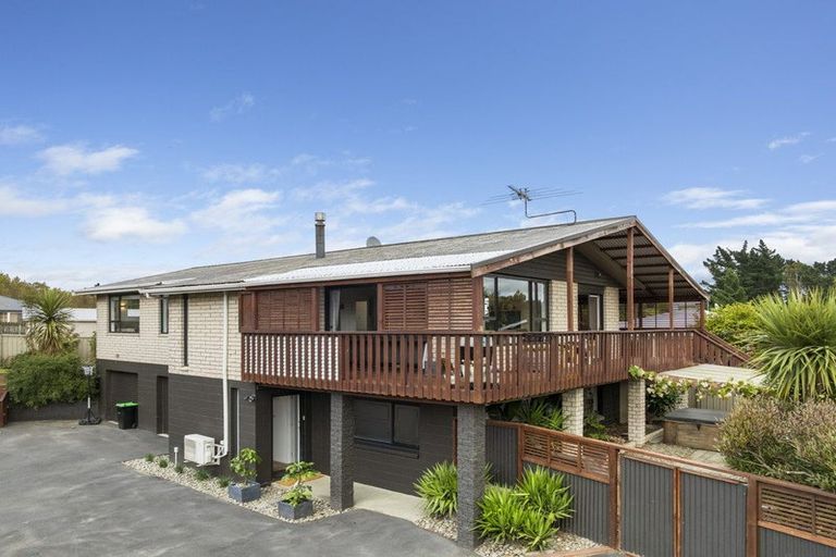 Photo of property in 8 Clariton Avenue, Green Island, Dunedin, 9018