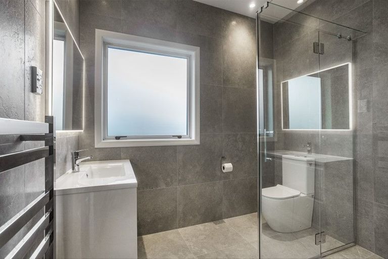 Photo of property in 2/55 Aramoana Avenue, Devonport, Auckland, 0624