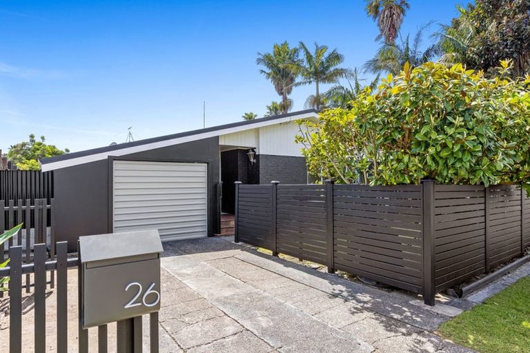 Photo of property in 26 Doment Crescent, Orewa, 0931
