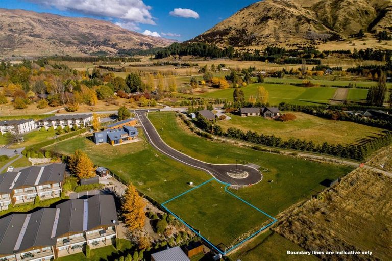 Photo of property in 12 Cleland Close, Wanaka, 9382