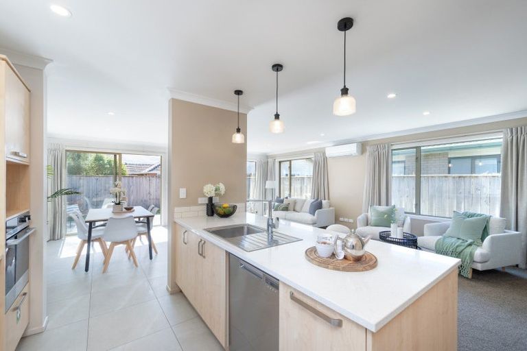 Photo of property in 2 Yeats Grove, Trentham, Upper Hutt, 5018