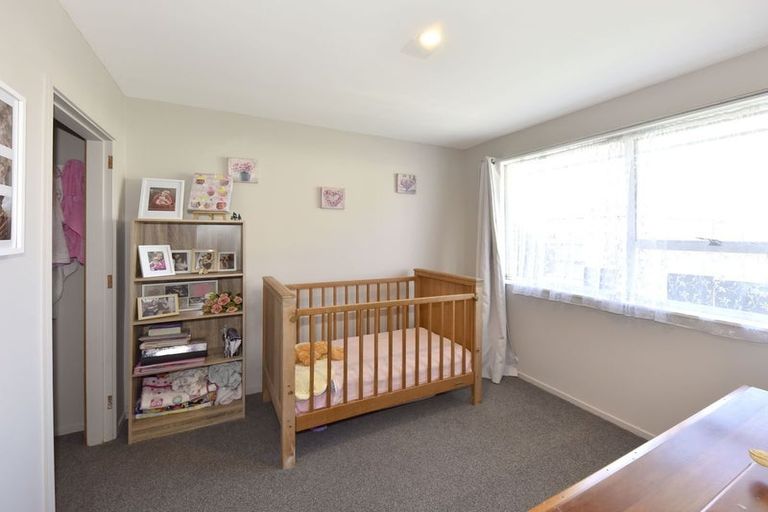 Photo of property in 1/9a Avonhead Road, Avonhead, Christchurch, 8042