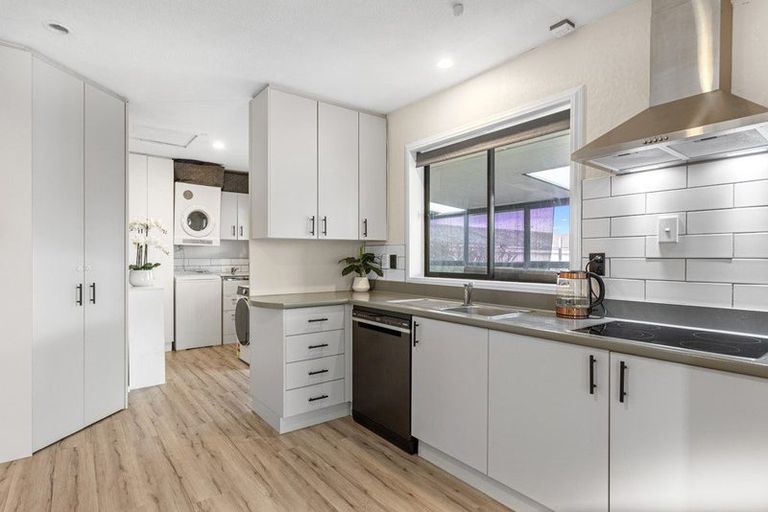 Photo of property in 31 Vardon Crescent, Shirley, Christchurch, 8061