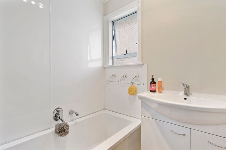 Photo of property in 20 Tawa Crescent, Manurewa, Auckland, 2102