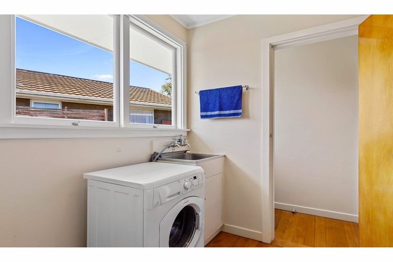 Photo of property in 3 Ostend Place, Avonhead, Christchurch, 8042