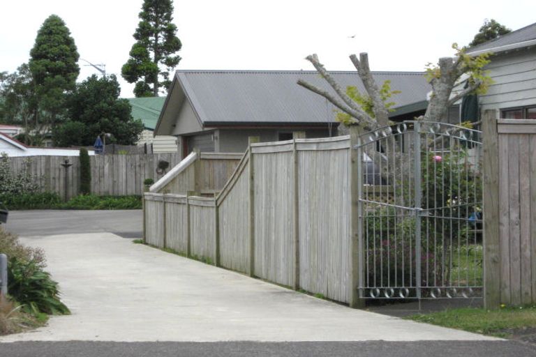 Photo of property in 97 Harris Street, Pukekohe, 2120