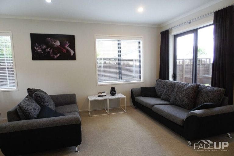 Photo of property in 47 Station Street, Hobsonville, Auckland, 0616