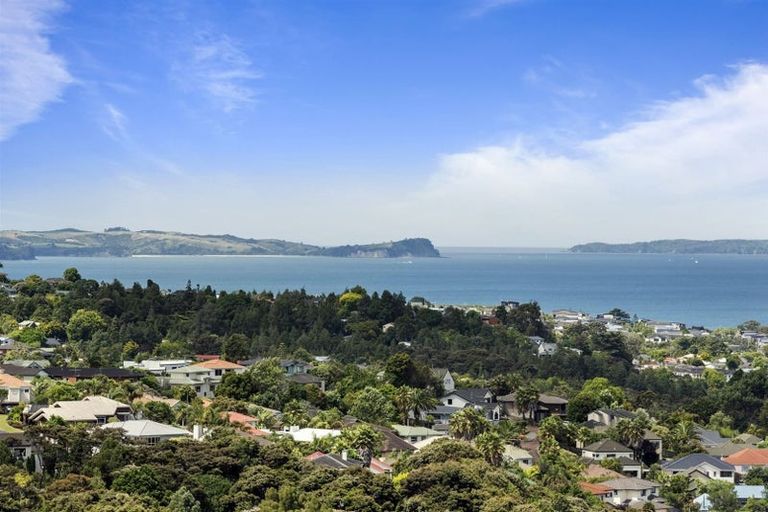 Photo of property in 941 East Coast Road, Torbay, Auckland, 0630