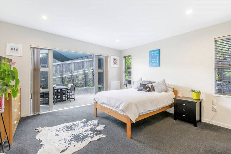 Photo of property in 24 Kittiwake Drive, Schnapper Rock, Auckland, 0632