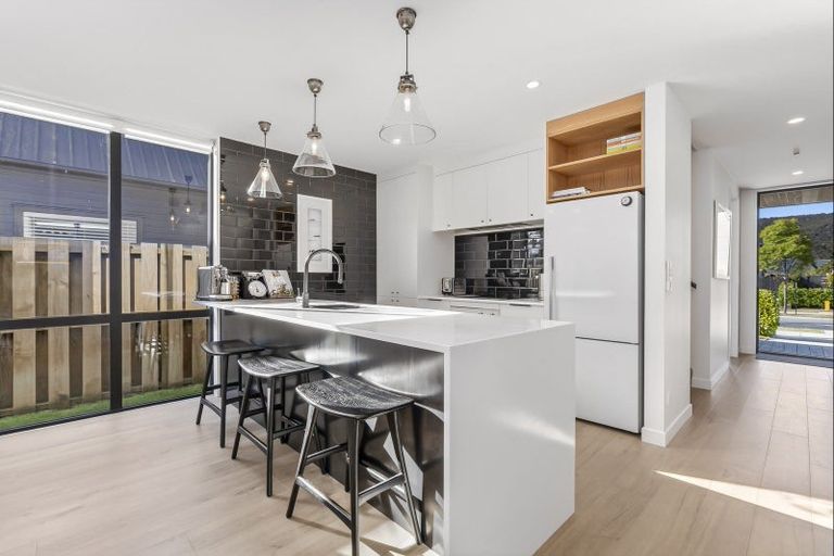 Photo of property in 1 Glen Dene Crescent, Wanaka, 9305