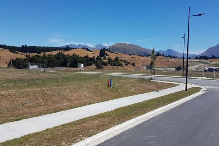 Photo of property in 59 Mount Nicholas Avenue, Wanaka, 9305
