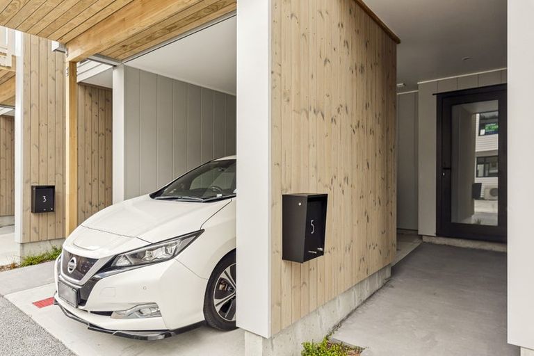 Photo of property in 5 Kamahi Place, Paraparaumu, 5032