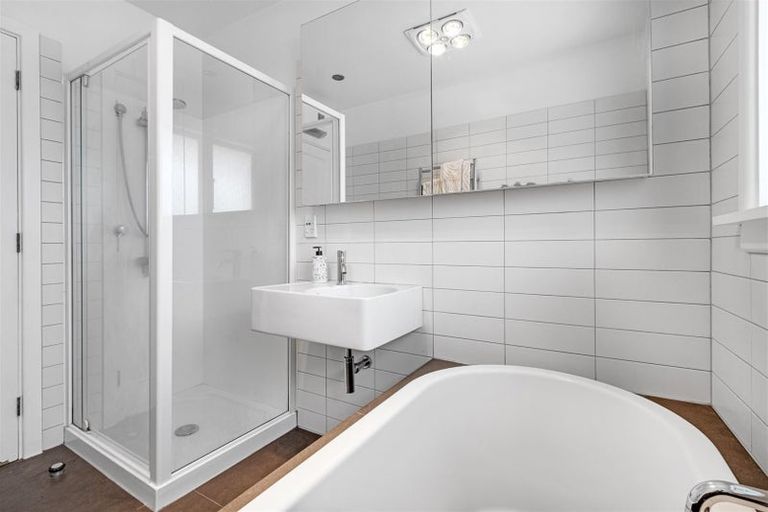 Photo of property in 207 Innes Road, St Albans, Christchurch, 8052