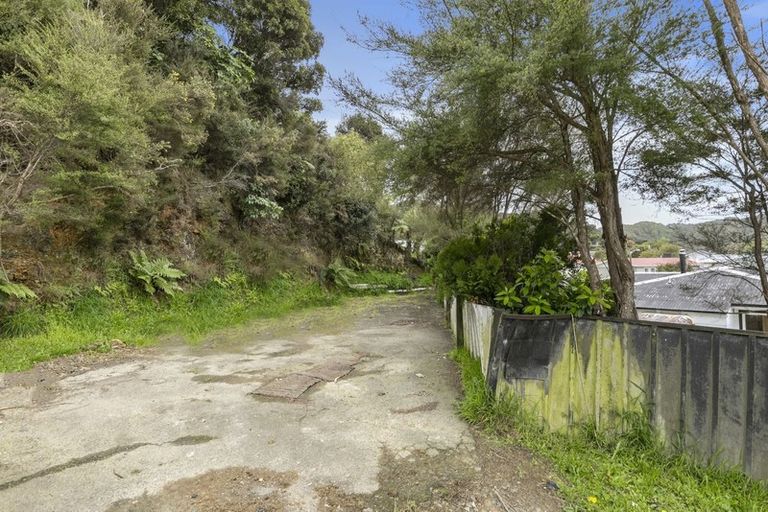 Photo of property in 33 Kairanga Crescent, Wainuiomata, Lower Hutt, 5014