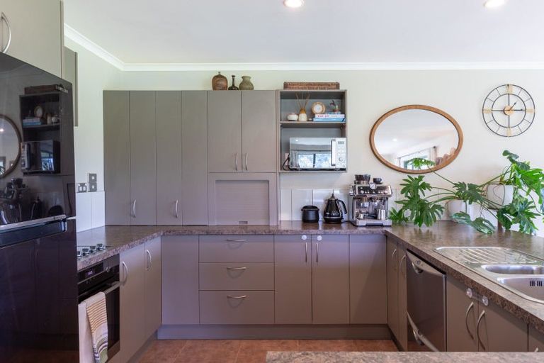 Photo of property in 64 Totaramahonga Road, Dannevirke, 4972