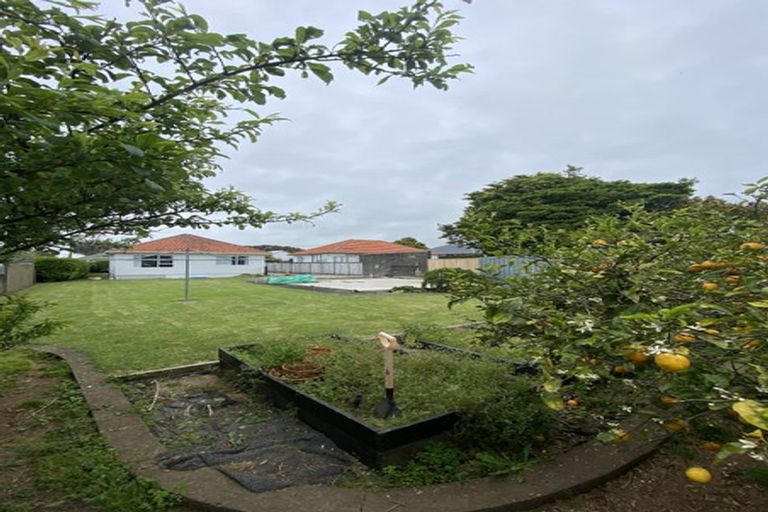 Photo of property in 50 Lismore Street, Merrilands, New Plymouth, 4312