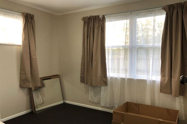 Photo of property in 496 Don Buck Road, Massey, Auckland, 0614