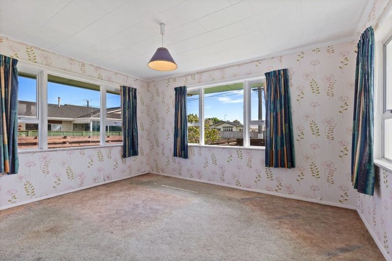 Photo of property in 156 Winchester Street, Levin, 5510