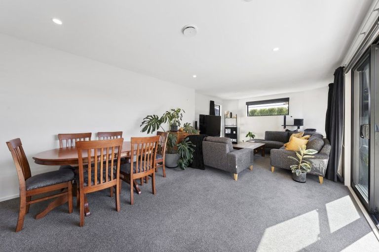 Photo of property in 2/8 Hurst Place, Parklands, Christchurch, 8083