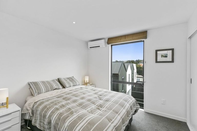 Photo of property in 11/6u Oswald Crescent, Paparangi, Wellington, 6037