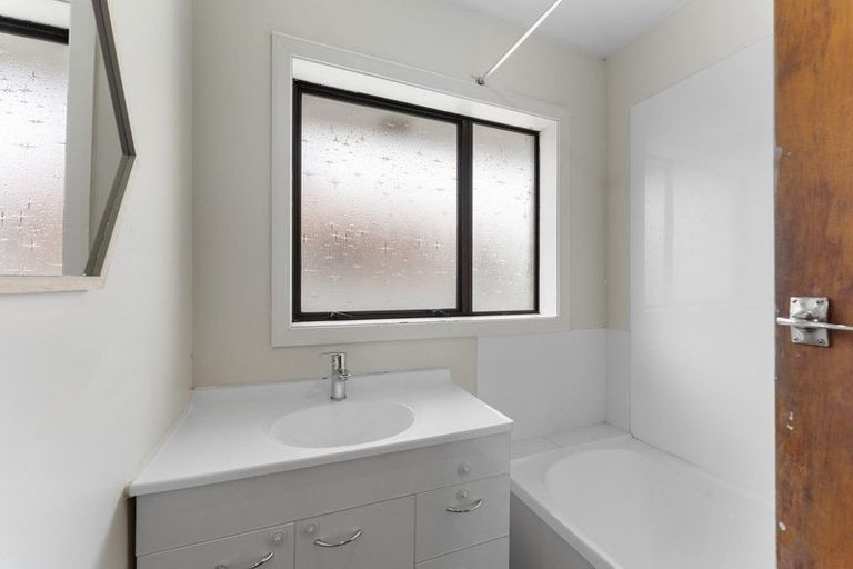 Photo of property in 6 Leistrella Road, Hoon Hay, Christchurch, 8025