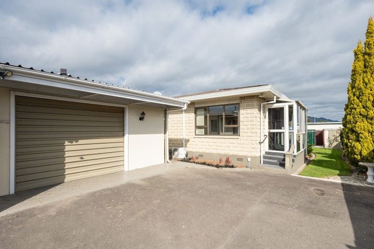 Photo of property in 2/18 Ranui Road, Stoke, Nelson, 7011