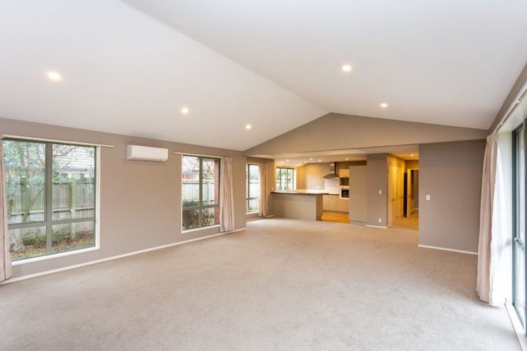 Photo of property in 16 Coppinger Terrace, Aidanfield, Christchurch, 8025