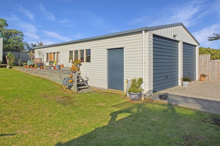 Photo of property in 5 Huia Street, Foxton Beach, Foxton, 4815