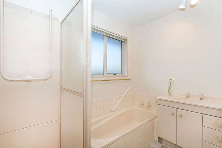 Photo of property in 1/449 Main South Road, Hornby, Christchurch, 8042