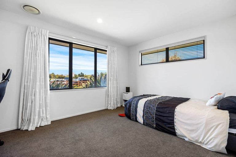 Photo of property in 54 Steadman Road, Broomfield, Christchurch, 8042