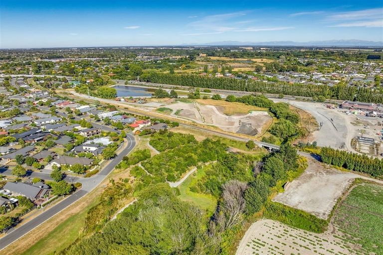 Photo of property in 1/15 Cunliffe Road, Redwood, Christchurch, 8051