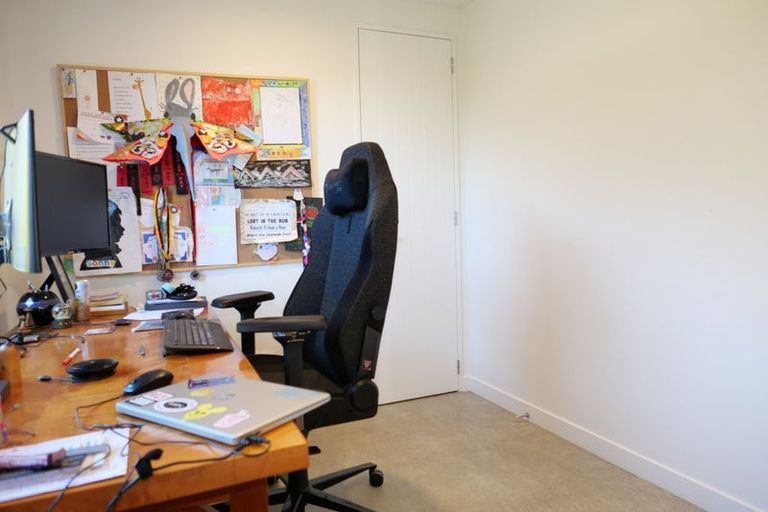 Photo of property in 3 Te Heke Place, Waikanae, 5036