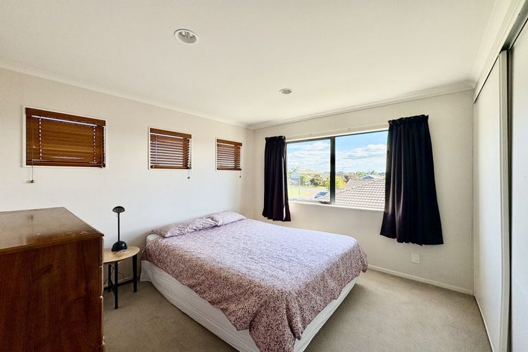 Photo of property in 6 Bellshill Close, Wattle Downs, Auckland, 2103